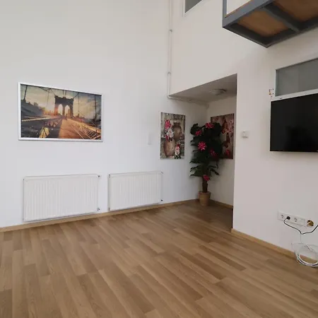 New A In Kiraly Street 106 Apartment